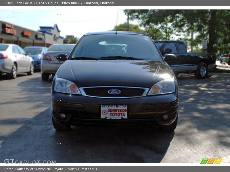 Pitch Black / Charcoal/Charcoal 2005 Ford Focus ZX3 SES Coupe