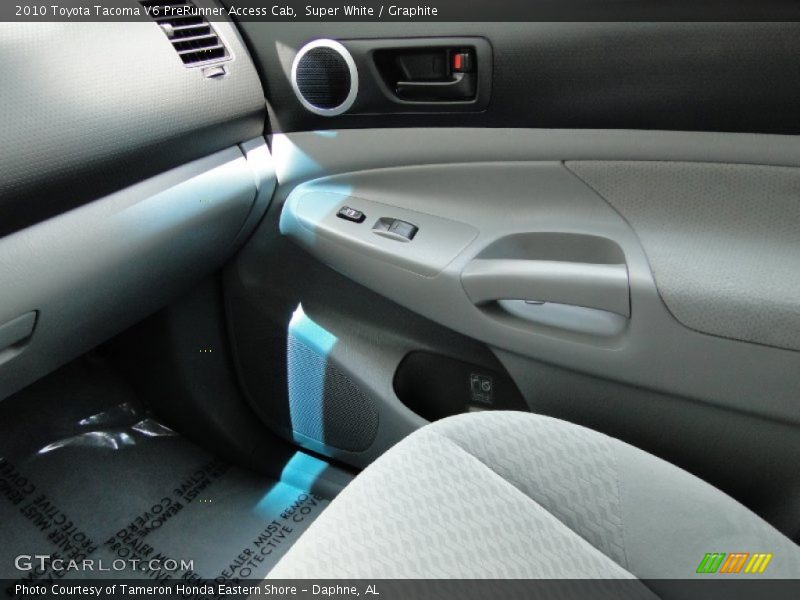 Super White / Graphite 2010 Toyota Tacoma V6 PreRunner Access Cab