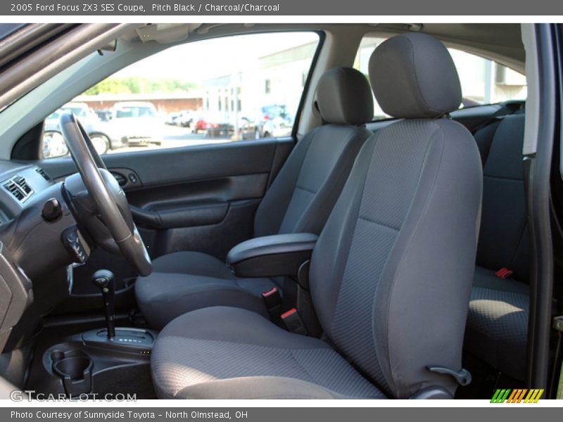 Pitch Black / Charcoal/Charcoal 2005 Ford Focus ZX3 SES Coupe