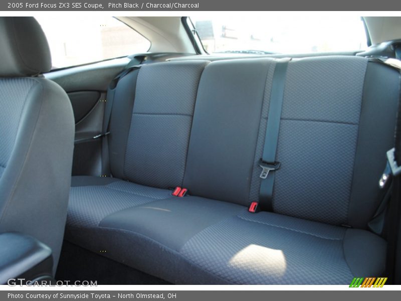Pitch Black / Charcoal/Charcoal 2005 Ford Focus ZX3 SES Coupe