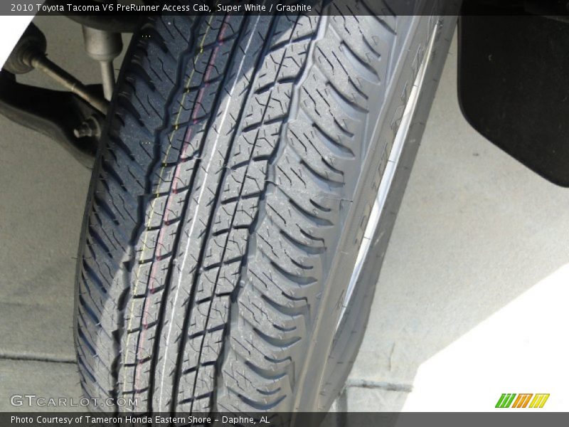 Super White / Graphite 2010 Toyota Tacoma V6 PreRunner Access Cab