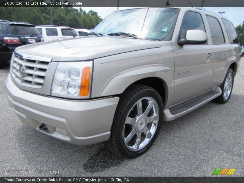 Front 3/4 View of 2006 Escalade 