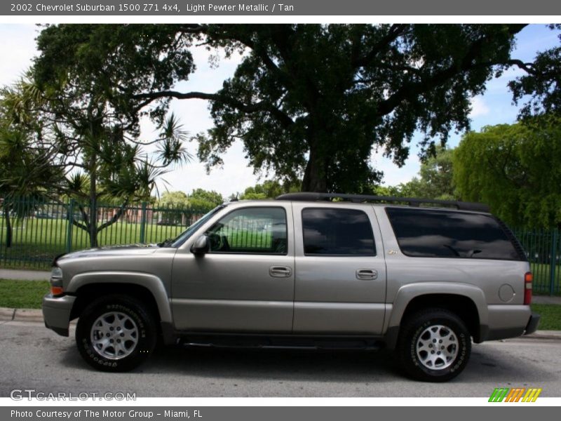 Light Pewter Metallic / Tan 2002 Chevrolet Suburban 1500 Z71 4x4