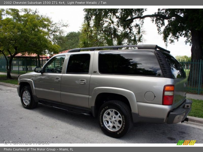 Light Pewter Metallic / Tan 2002 Chevrolet Suburban 1500 Z71 4x4