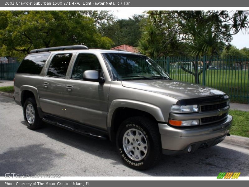 Light Pewter Metallic / Tan 2002 Chevrolet Suburban 1500 Z71 4x4