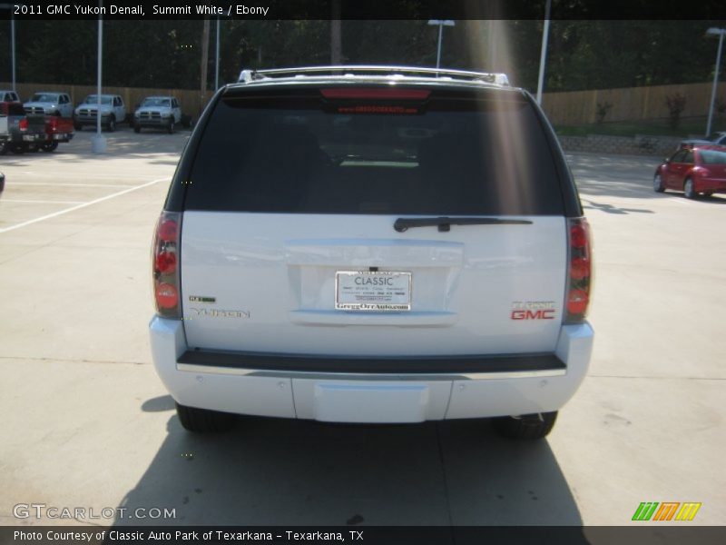Summit White / Ebony 2011 GMC Yukon Denali