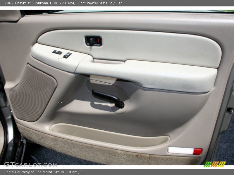 Light Pewter Metallic / Tan 2002 Chevrolet Suburban 1500 Z71 4x4