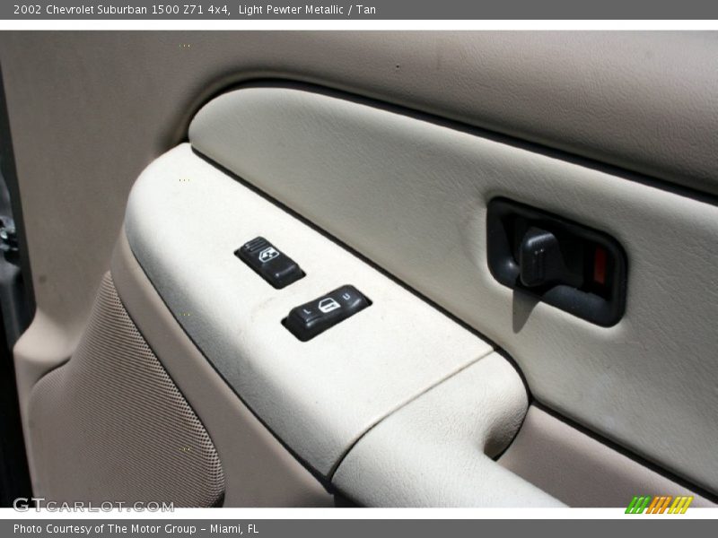 Light Pewter Metallic / Tan 2002 Chevrolet Suburban 1500 Z71 4x4
