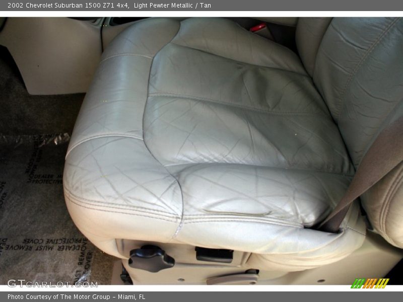 Light Pewter Metallic / Tan 2002 Chevrolet Suburban 1500 Z71 4x4