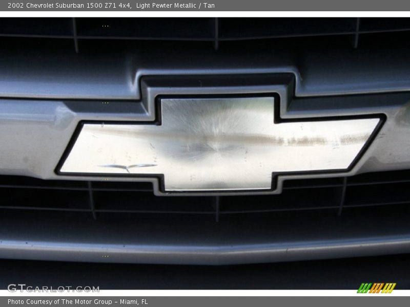 Light Pewter Metallic / Tan 2002 Chevrolet Suburban 1500 Z71 4x4