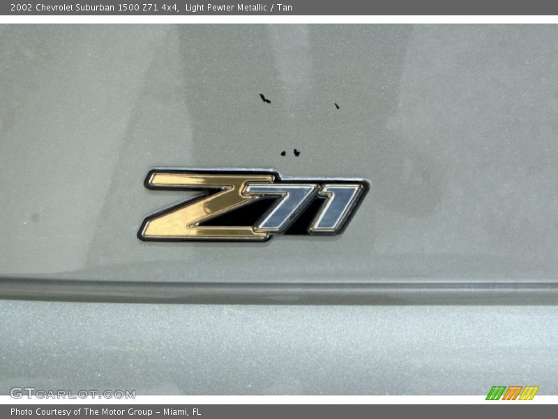 Light Pewter Metallic / Tan 2002 Chevrolet Suburban 1500 Z71 4x4