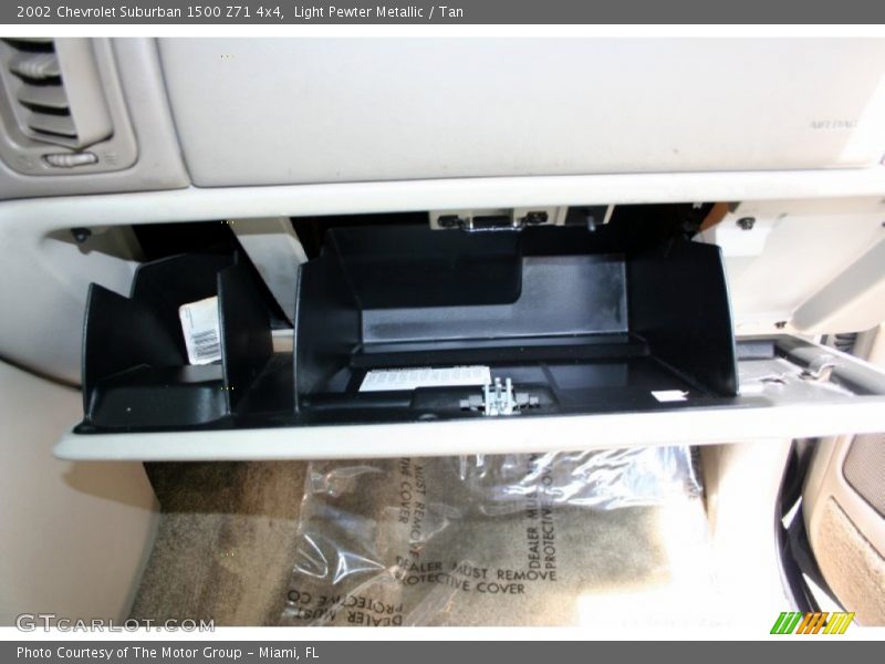 Light Pewter Metallic / Tan 2002 Chevrolet Suburban 1500 Z71 4x4