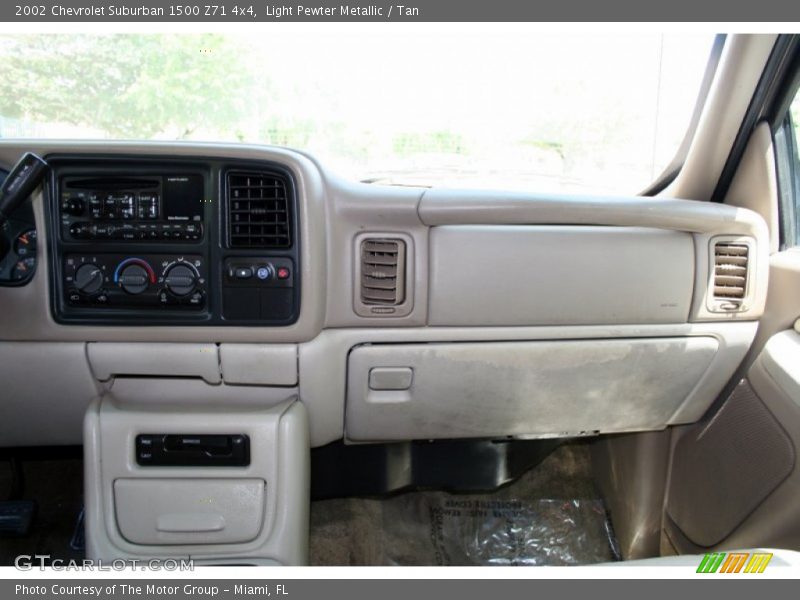 Light Pewter Metallic / Tan 2002 Chevrolet Suburban 1500 Z71 4x4