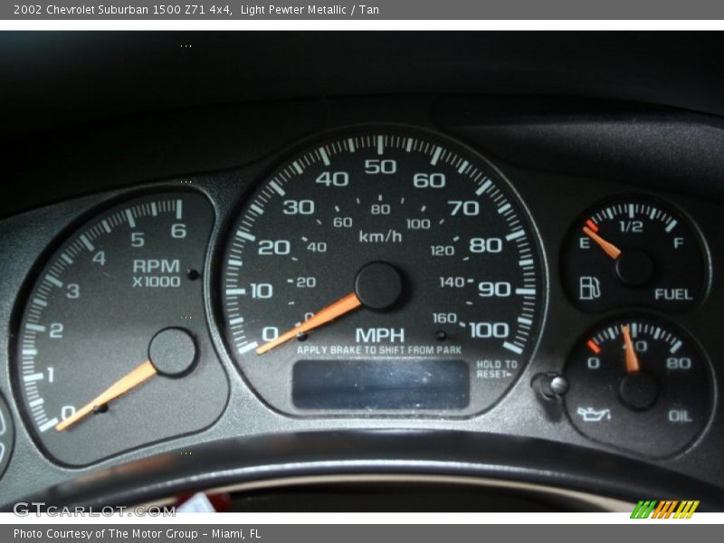 Light Pewter Metallic / Tan 2002 Chevrolet Suburban 1500 Z71 4x4