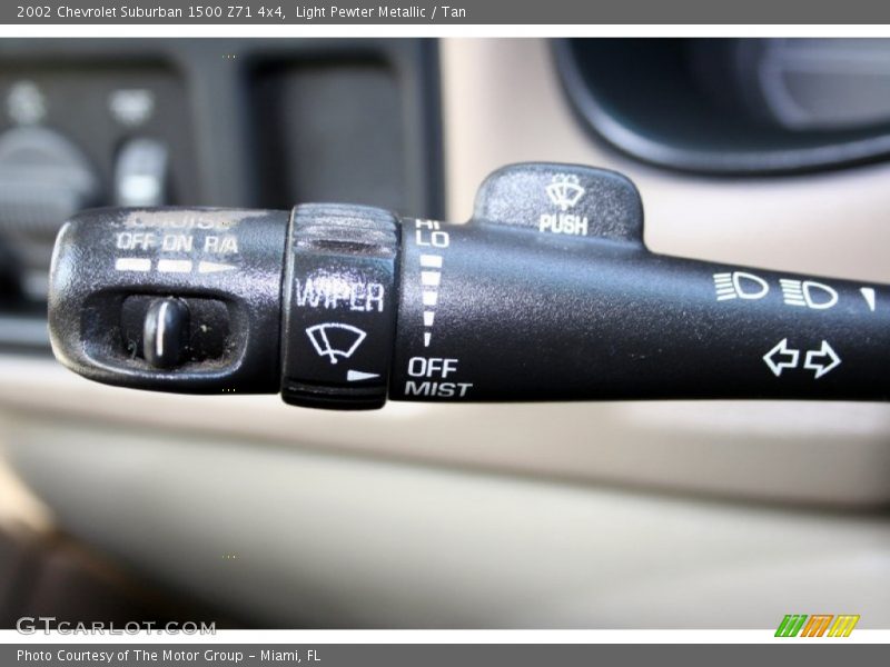 Light Pewter Metallic / Tan 2002 Chevrolet Suburban 1500 Z71 4x4