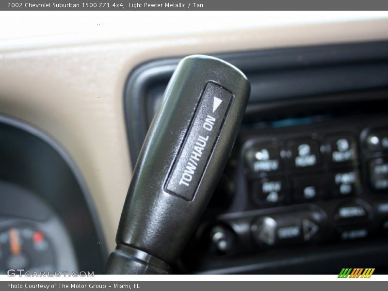 Light Pewter Metallic / Tan 2002 Chevrolet Suburban 1500 Z71 4x4