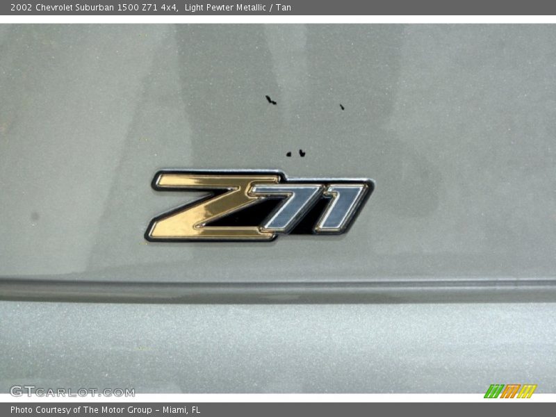 Light Pewter Metallic / Tan 2002 Chevrolet Suburban 1500 Z71 4x4