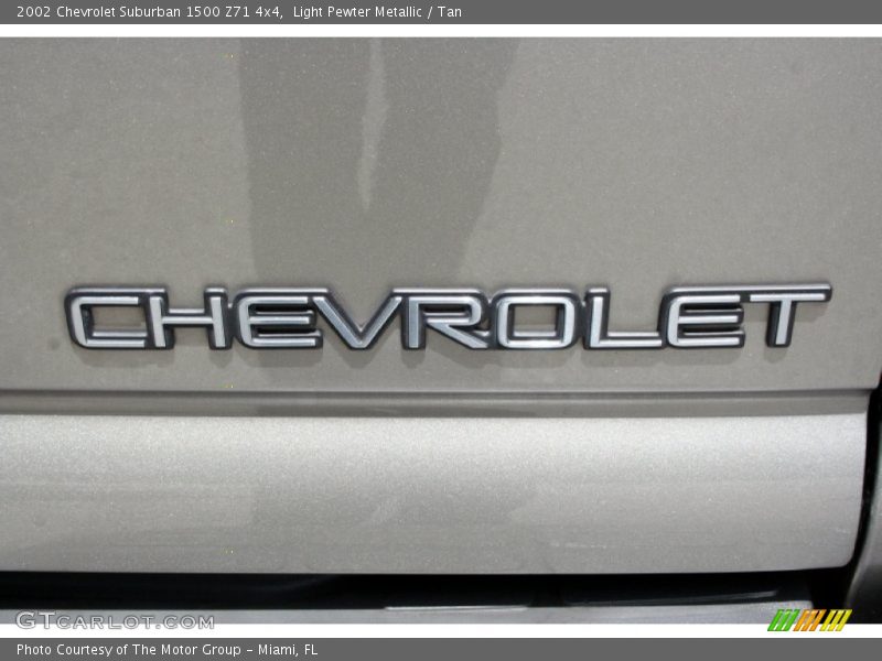 Light Pewter Metallic / Tan 2002 Chevrolet Suburban 1500 Z71 4x4