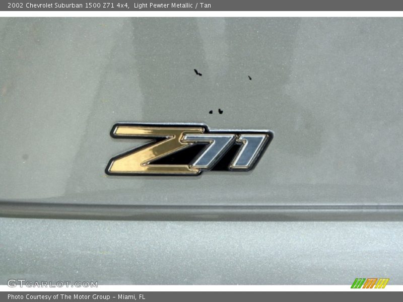 Light Pewter Metallic / Tan 2002 Chevrolet Suburban 1500 Z71 4x4