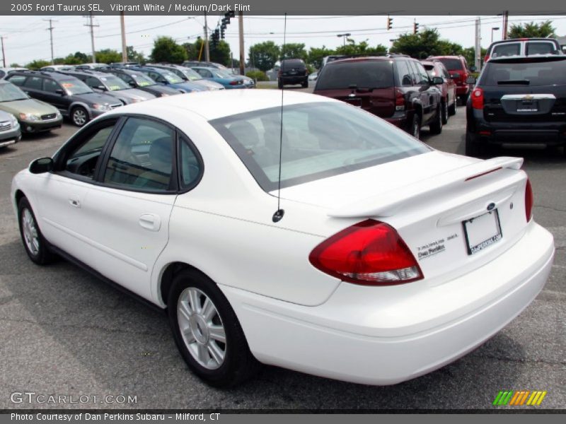 Vibrant White / Medium/Dark Flint 2005 Ford Taurus SEL