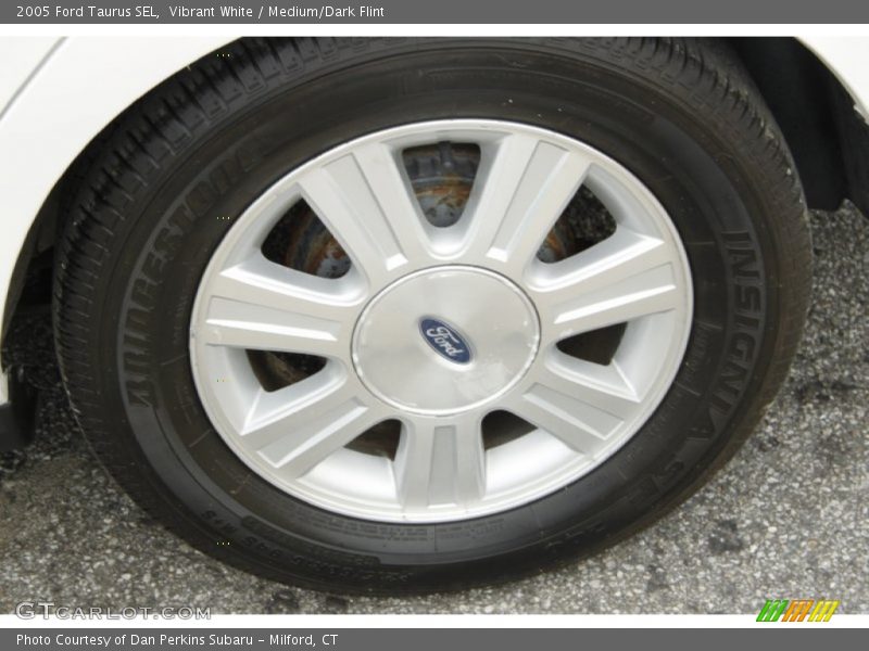 Vibrant White / Medium/Dark Flint 2005 Ford Taurus SEL
