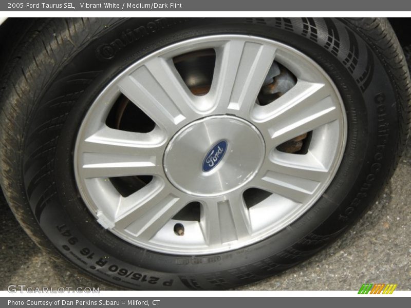 Vibrant White / Medium/Dark Flint 2005 Ford Taurus SEL