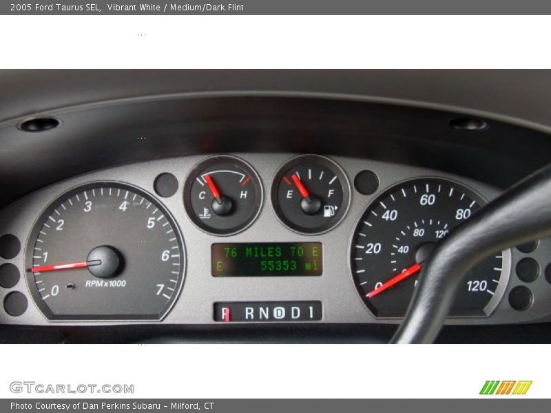 Vibrant White / Medium/Dark Flint 2005 Ford Taurus SEL