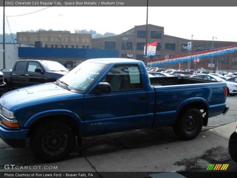 Space Blue Metallic / Medium Gray 2002 Chevrolet S10 Regular Cab