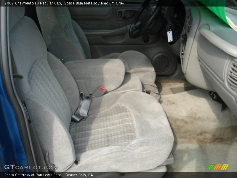 Space Blue Metallic / Medium Gray 2002 Chevrolet S10 Regular Cab