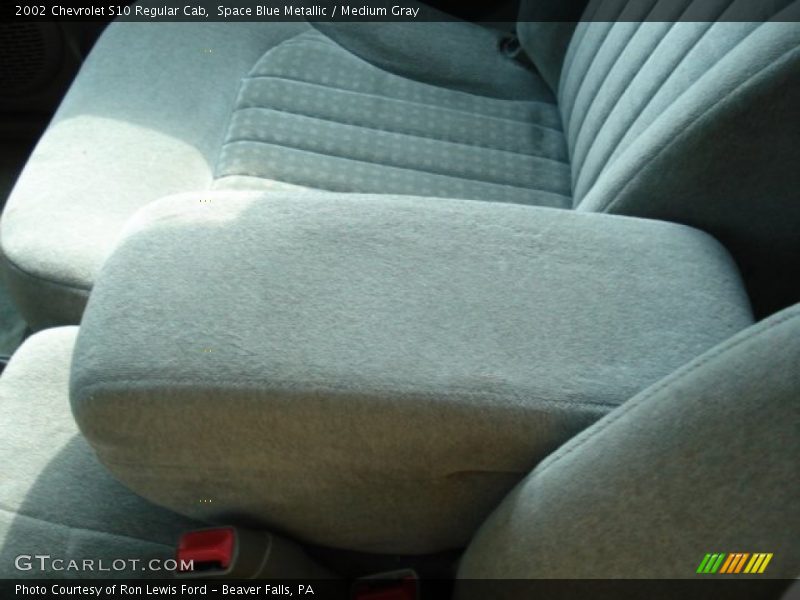 Space Blue Metallic / Medium Gray 2002 Chevrolet S10 Regular Cab