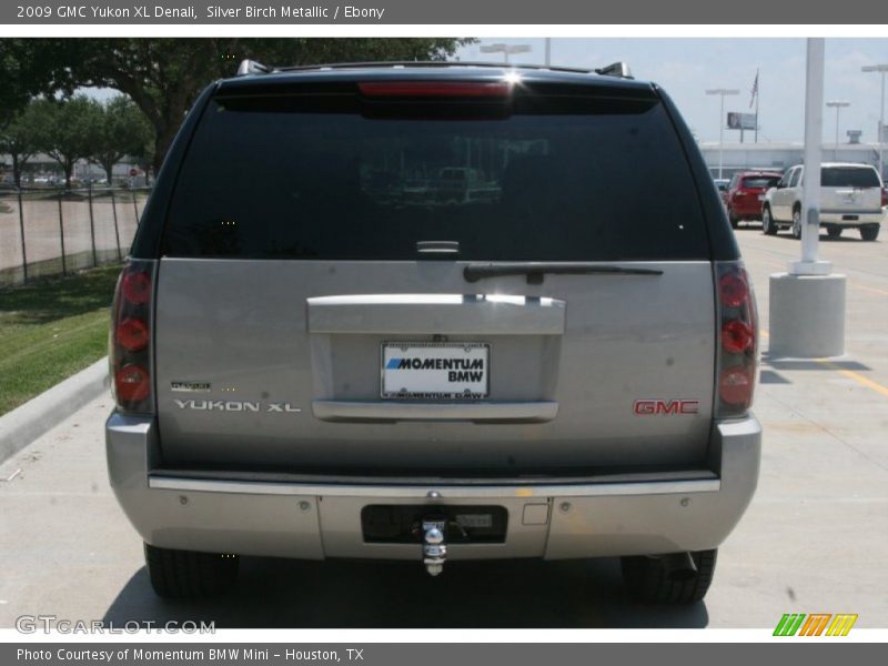 Silver Birch Metallic / Ebony 2009 GMC Yukon XL Denali