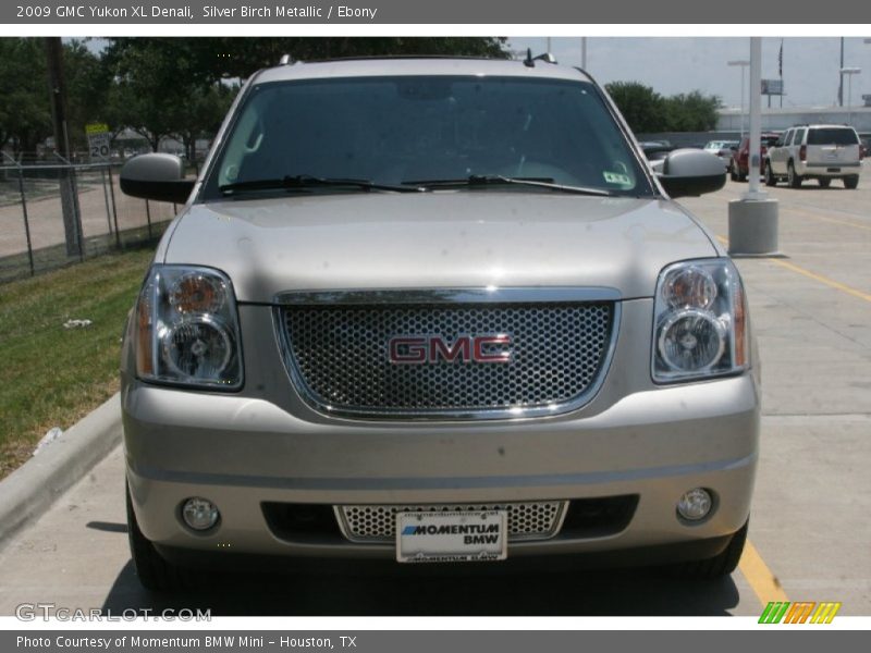 Silver Birch Metallic / Ebony 2009 GMC Yukon XL Denali