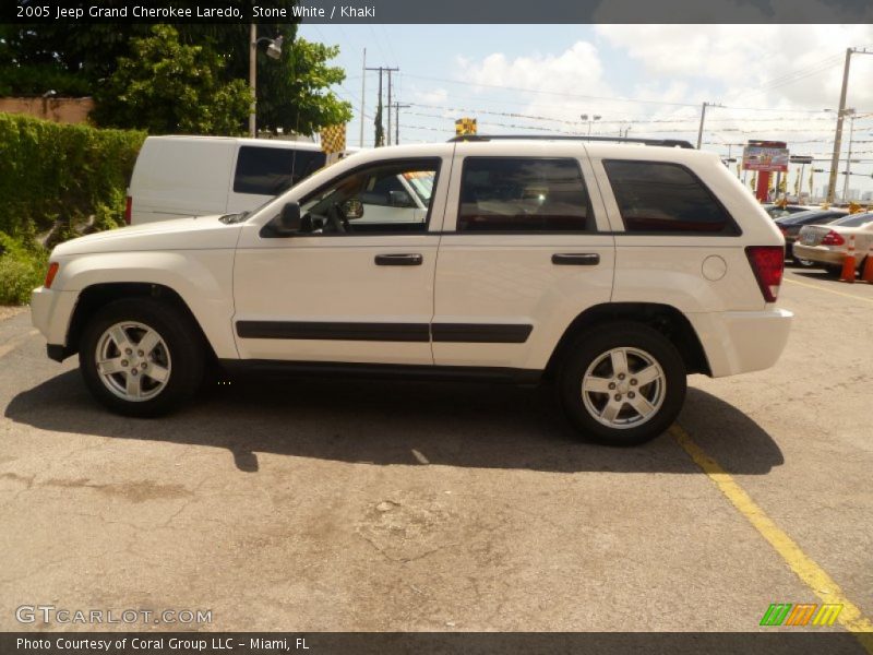 Stone White / Khaki 2005 Jeep Grand Cherokee Laredo