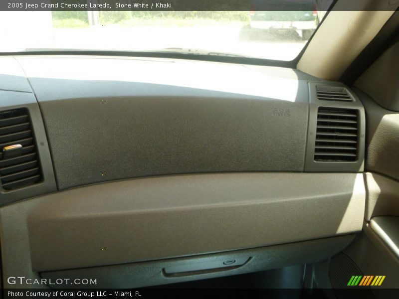 Stone White / Khaki 2005 Jeep Grand Cherokee Laredo