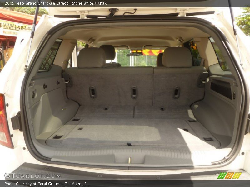 Stone White / Khaki 2005 Jeep Grand Cherokee Laredo
