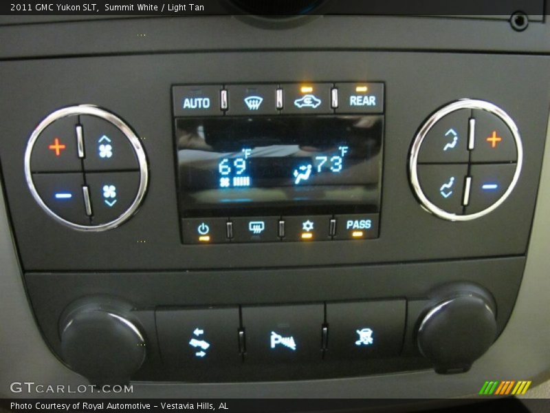 Summit White / Light Tan 2011 GMC Yukon SLT