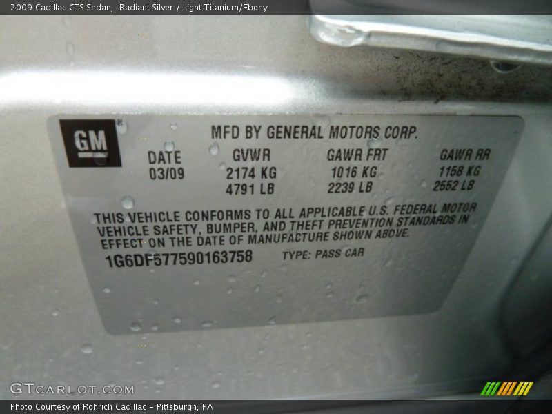 Radiant Silver / Light Titanium/Ebony 2009 Cadillac CTS Sedan