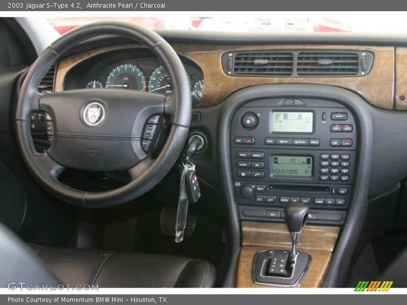 Dashboard of 2003 S-Type 4.2
