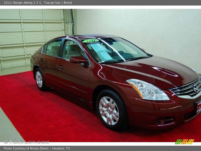 Tuscan Sun / Blond 2011 Nissan Altima 2.5 S