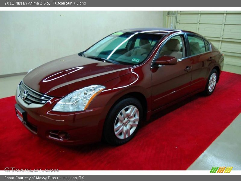 Tuscan Sun / Blond 2011 Nissan Altima 2.5 S