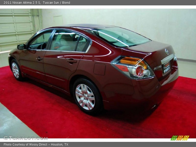 Tuscan Sun / Blond 2011 Nissan Altima 2.5 S