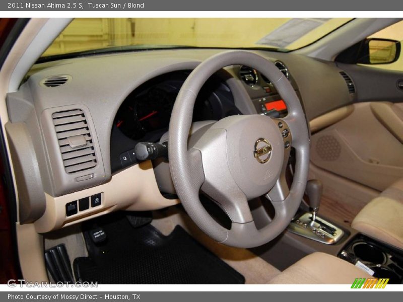 Tuscan Sun / Blond 2011 Nissan Altima 2.5 S