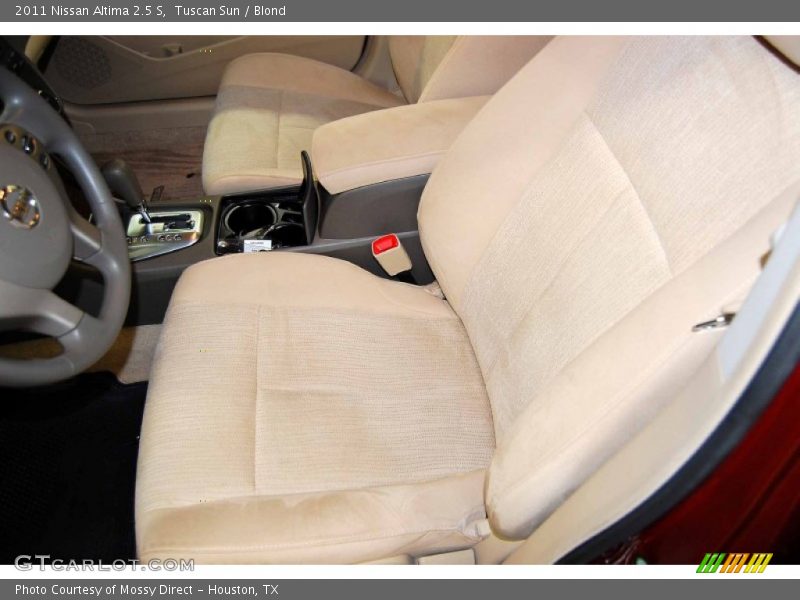 Tuscan Sun / Blond 2011 Nissan Altima 2.5 S
