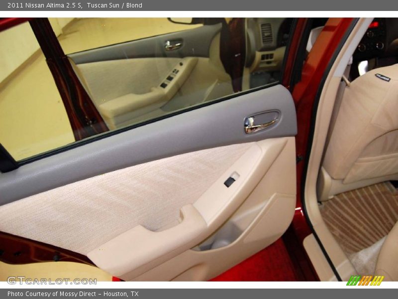 Tuscan Sun / Blond 2011 Nissan Altima 2.5 S