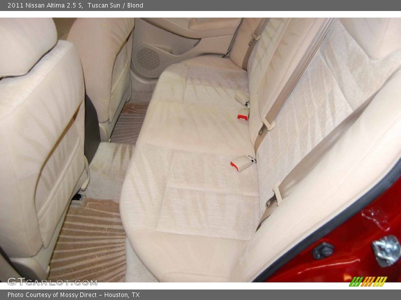 Tuscan Sun / Blond 2011 Nissan Altima 2.5 S