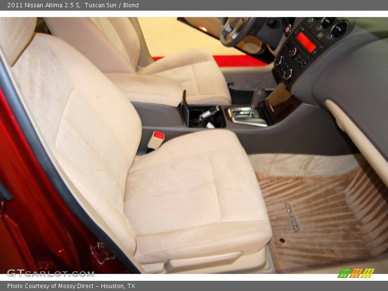 Tuscan Sun / Blond 2011 Nissan Altima 2.5 S