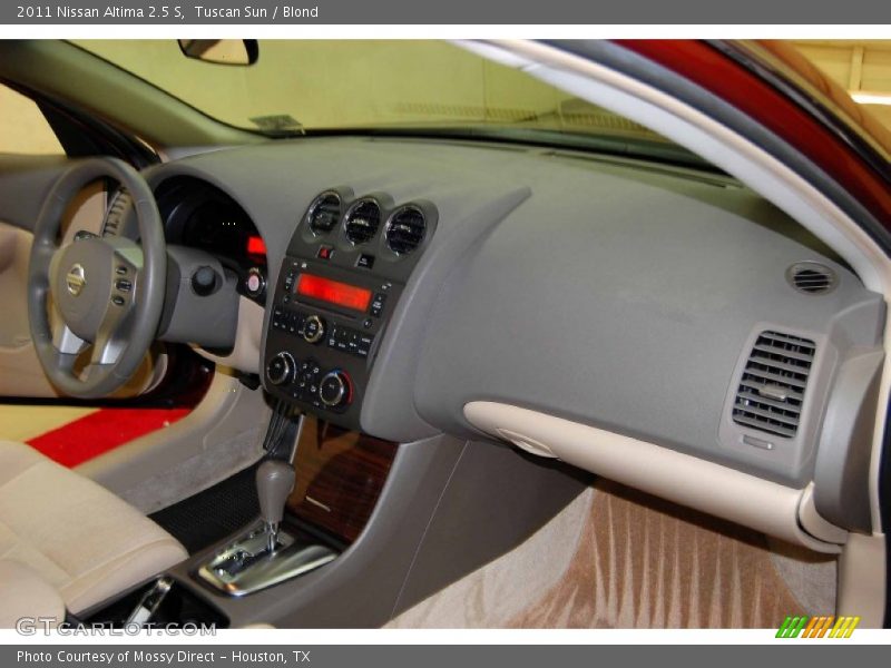 Tuscan Sun / Blond 2011 Nissan Altima 2.5 S