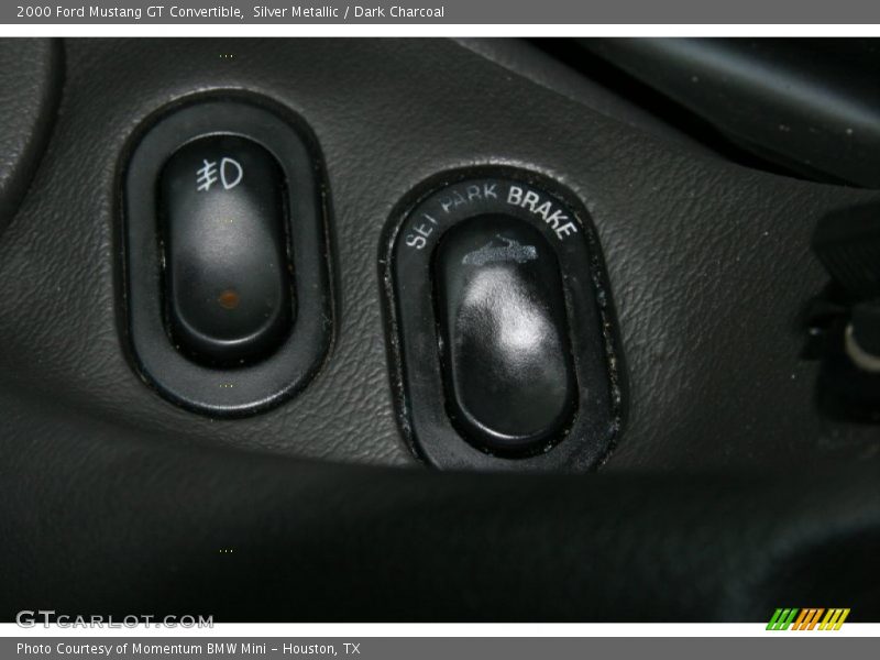 Silver Metallic / Dark Charcoal 2000 Ford Mustang GT Convertible