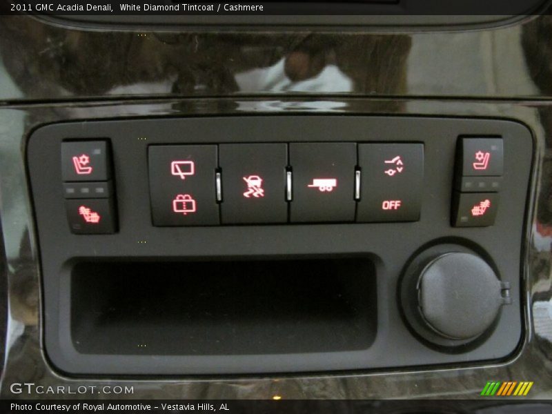 White Diamond Tintcoat / Cashmere 2011 GMC Acadia Denali