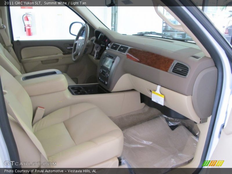 Summit White / Light Tan 2011 GMC Yukon SLT